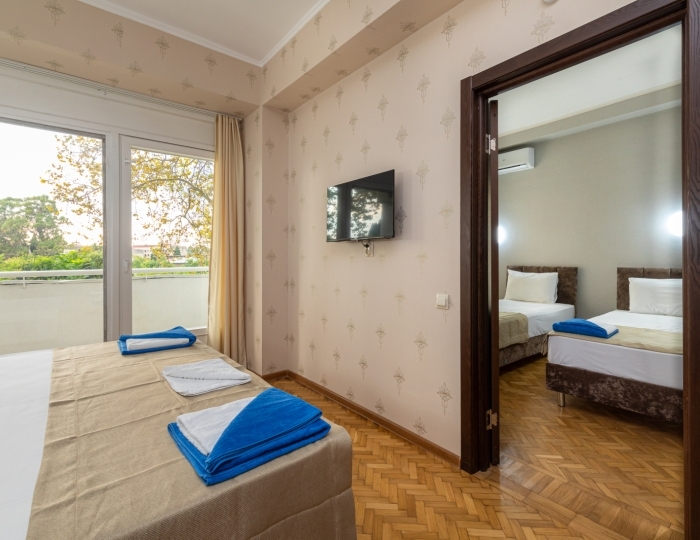 Семейный 4-местный 2-комн. стандарт - Отель «Страна души» Сухум