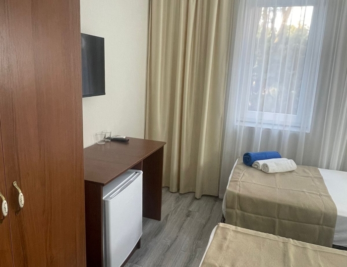 Эконом 4-мест. 2-комн. коннект без б. - Отель «Страна души» Сухум